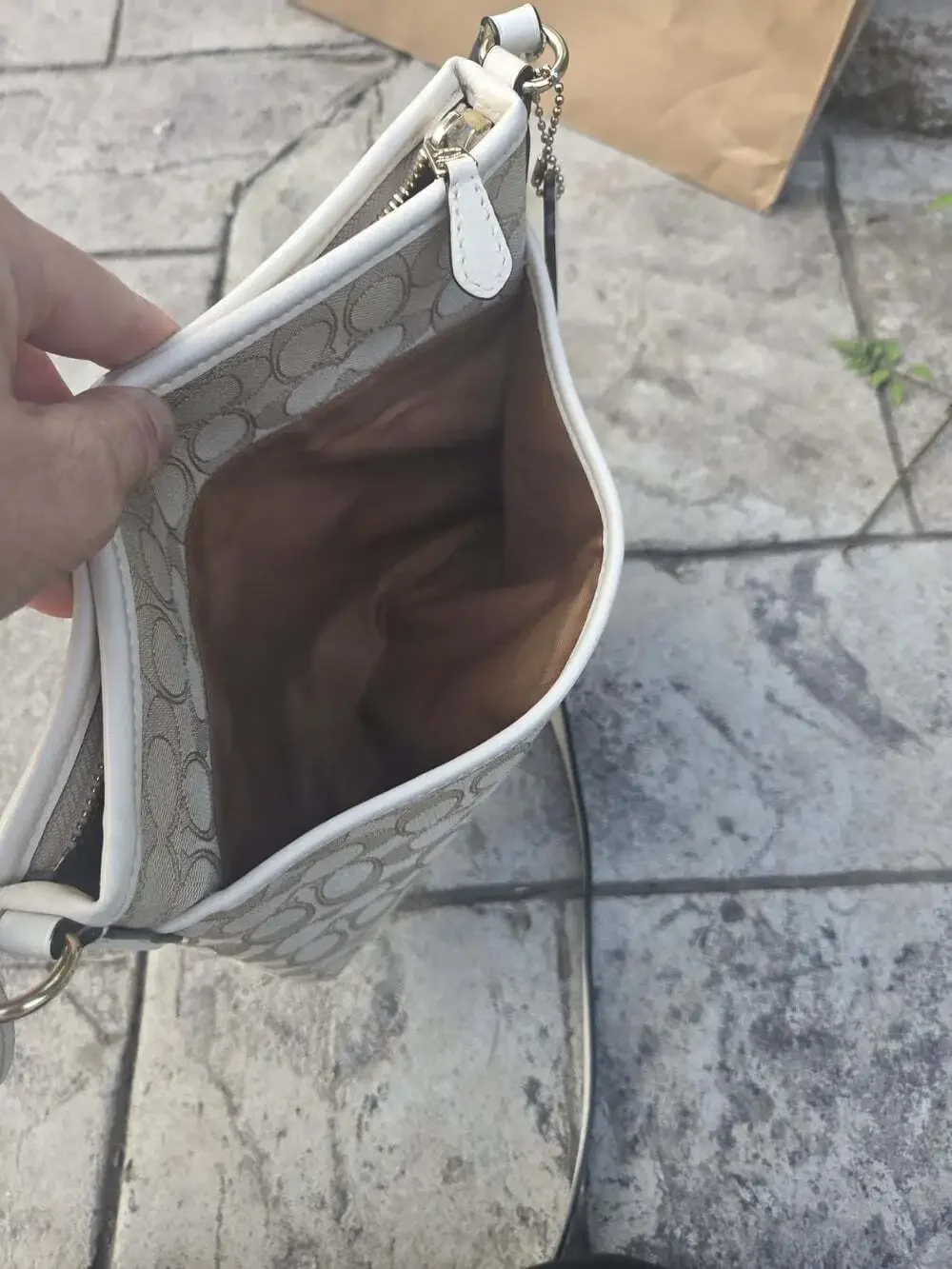 Coach authentic file